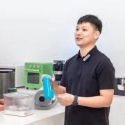以设计智慧联结生命 青年设计师杨艺伦与他的“方块哲学”
